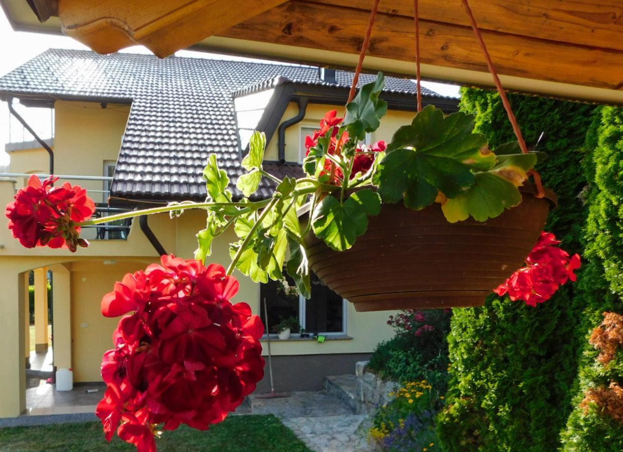 Apartman Lara Оточац Екстер'єр фото
